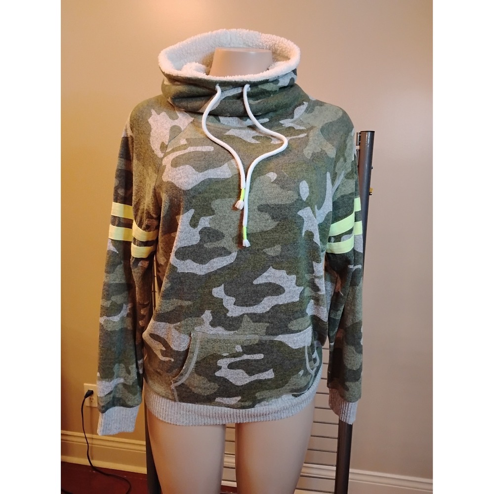 No Boundaries Womens Camo Pullover Hoodie Sherpa Funnel Neck Green Neon L 11-13